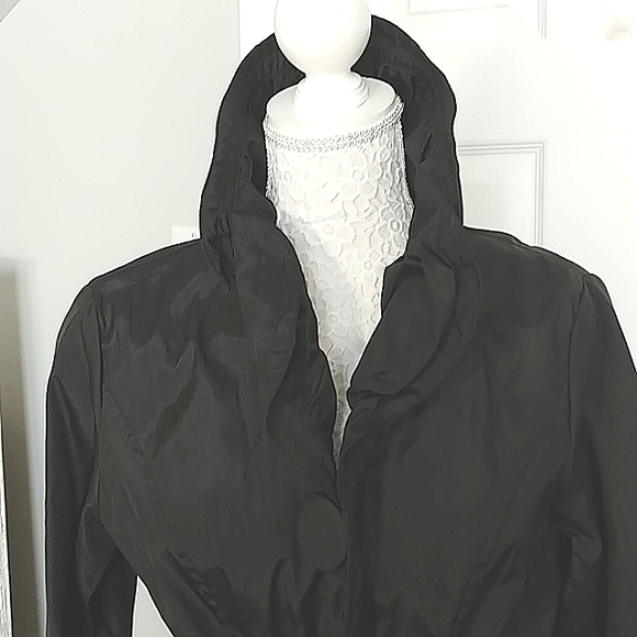 Black taffeta ruffled Light weight trench coat - Picture 5 of 10